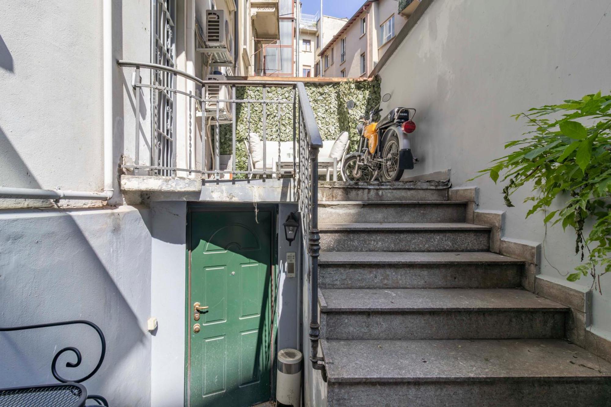Stradivarius House - Carozzi Apartments Milan Bagian luar foto